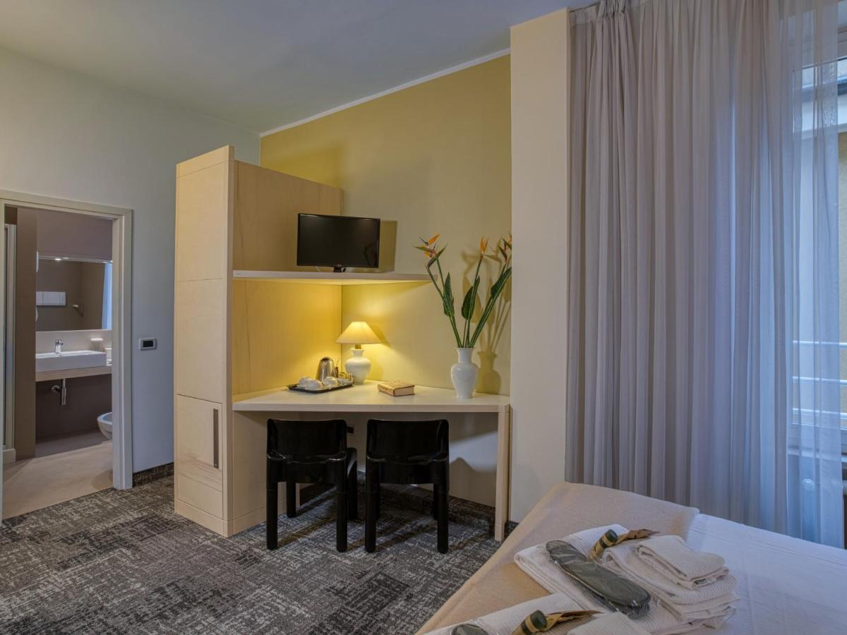 דסנזאנו דל גארדה Hotel Piroscafo מראה חיצוני תמונה