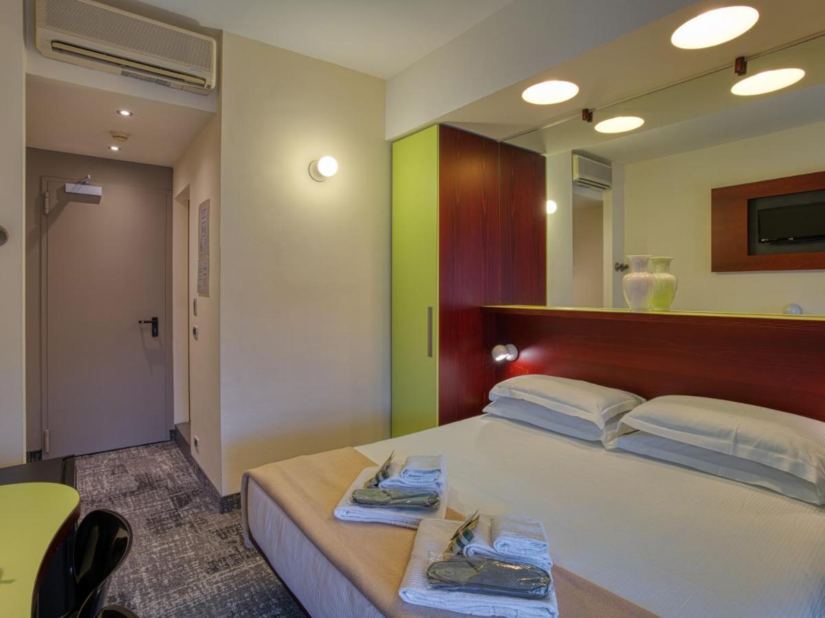 דסנזאנו דל גארדה Hotel Piroscafo מראה חיצוני תמונה