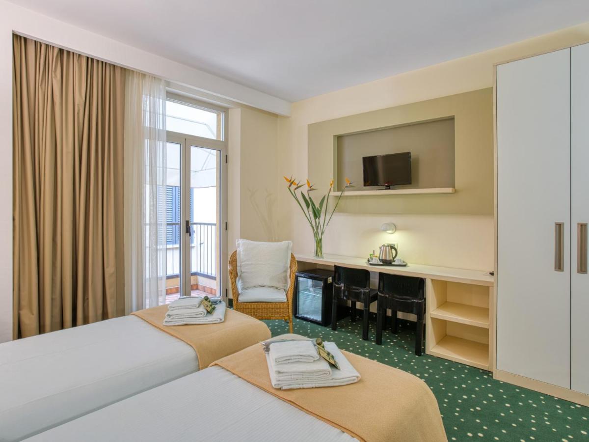 דסנזאנו דל גארדה Hotel Piroscafo מראה חיצוני תמונה