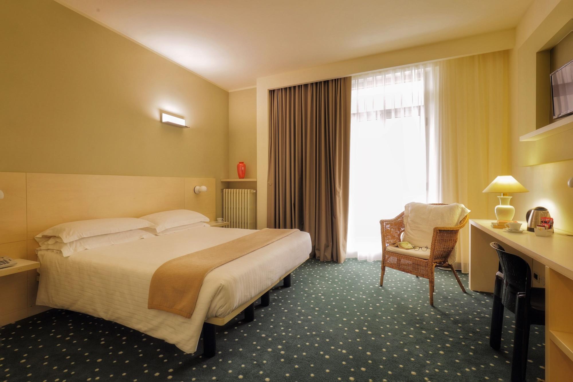 דסנזאנו דל גארדה Hotel Piroscafo מראה חיצוני תמונה