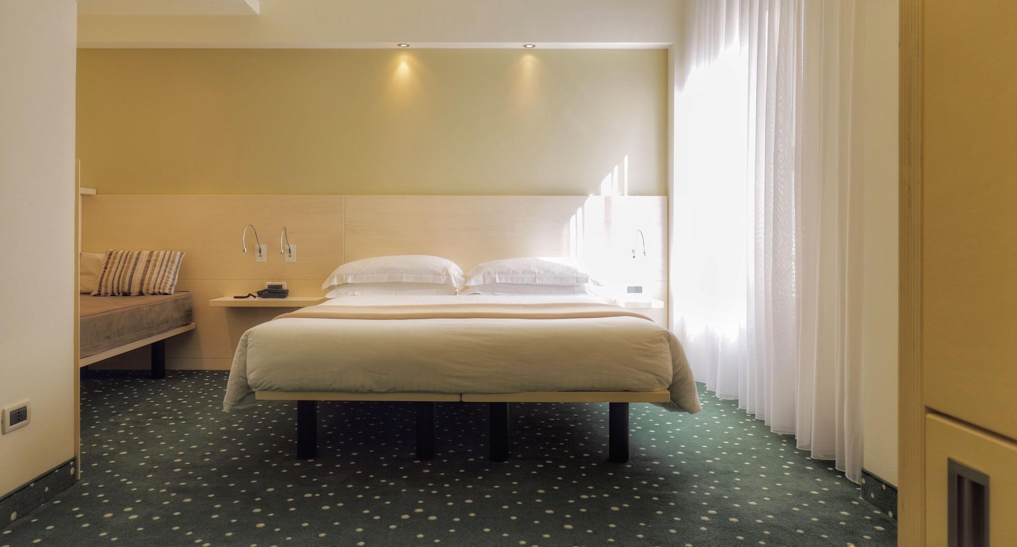 דסנזאנו דל גארדה Hotel Piroscafo מראה חיצוני תמונה