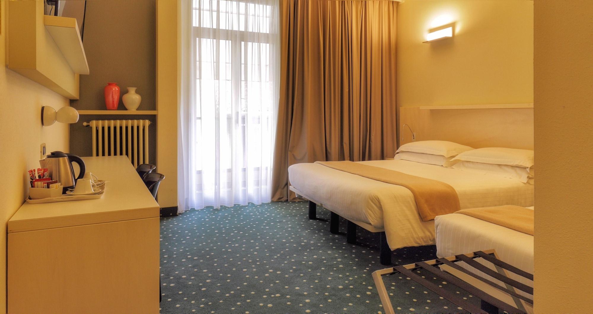 דסנזאנו דל גארדה Hotel Piroscafo מראה חיצוני תמונה