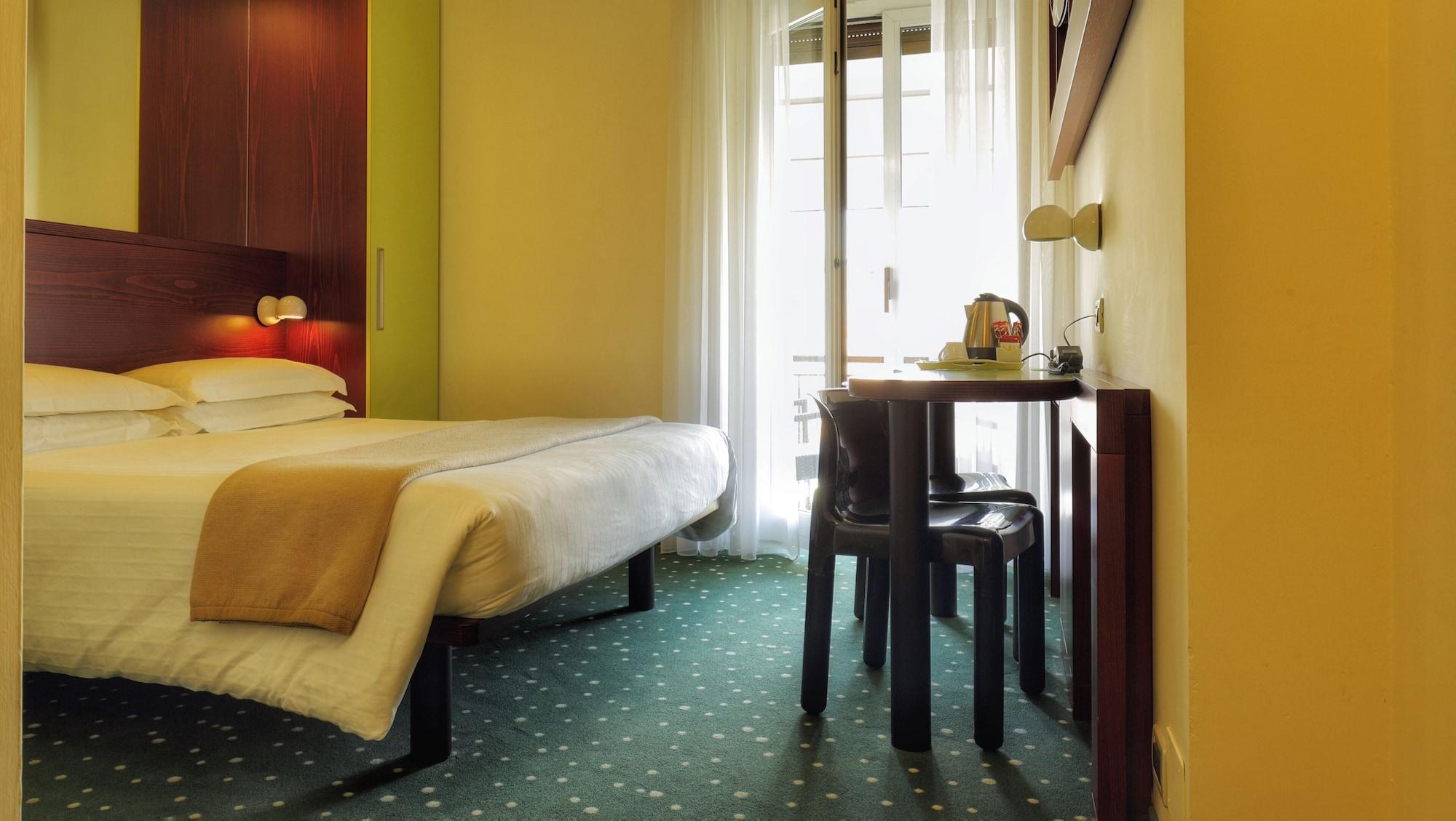 דסנזאנו דל גארדה Hotel Piroscafo מראה חיצוני תמונה