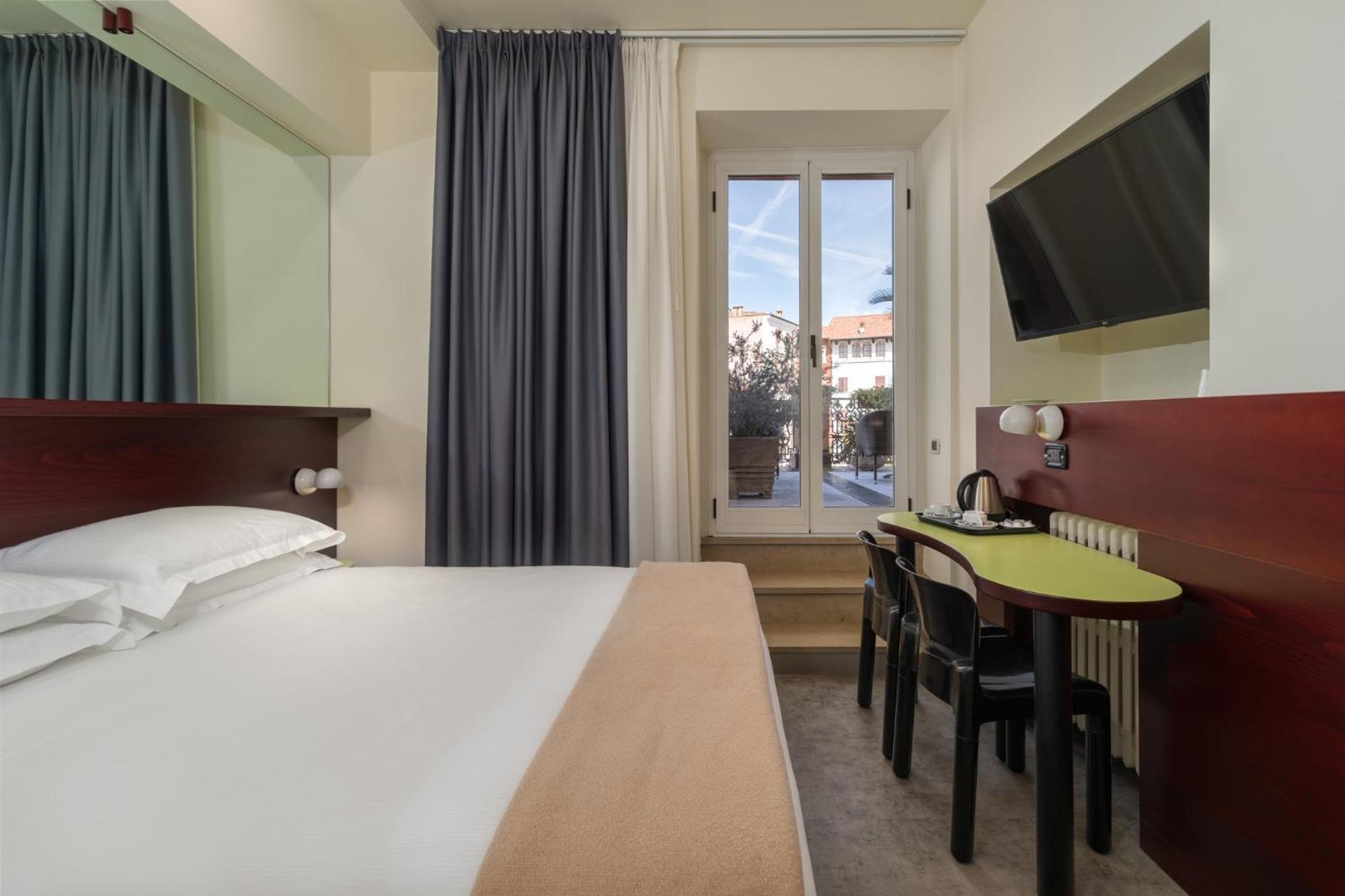 דסנזאנו דל גארדה Hotel Piroscafo מראה חיצוני תמונה